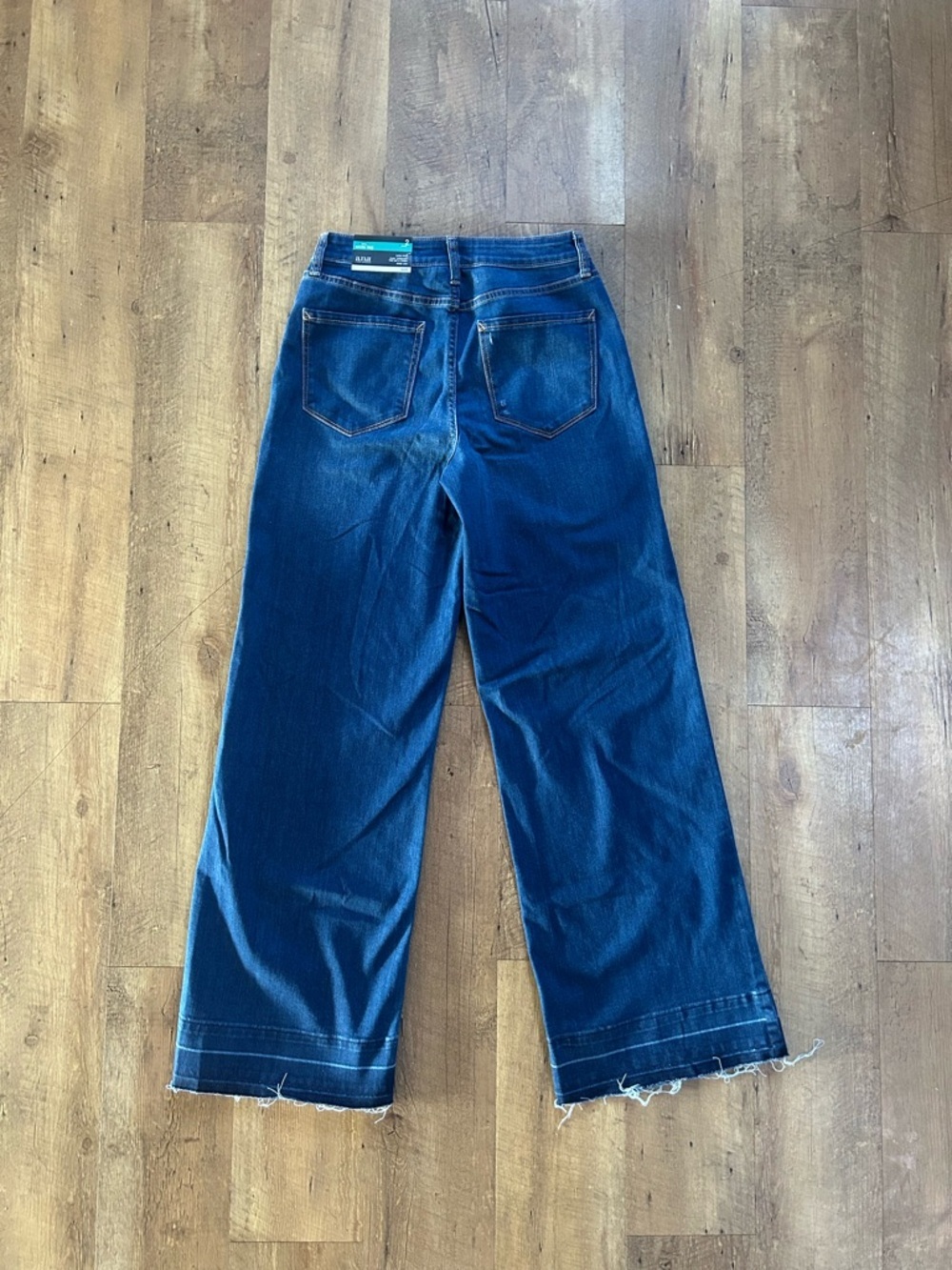 a.n.a High Rise Wide Leg Jeans Size 2 NWT Medium Wash Raw Hem - Picture 11 of 15